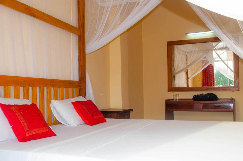Hotel Marine At Negombo Beach Νεγκόμπο Δωμάτιο φωτογραφία
