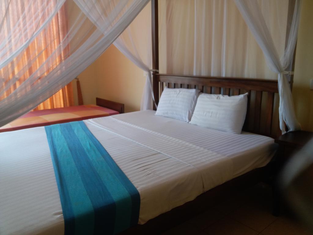 Hotel Marine At Negombo Beach Νεγκόμπο Εξωτερικό φωτογραφία