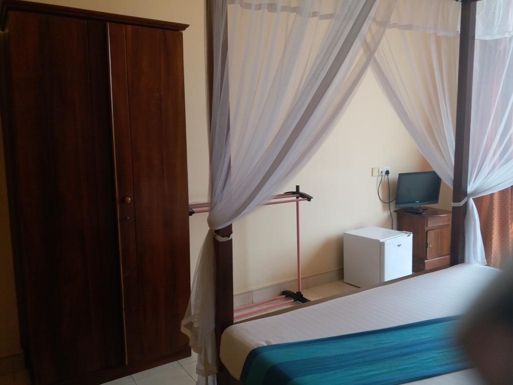 Hotel Marine At Negombo Beach Νεγκόμπο Εξωτερικό φωτογραφία