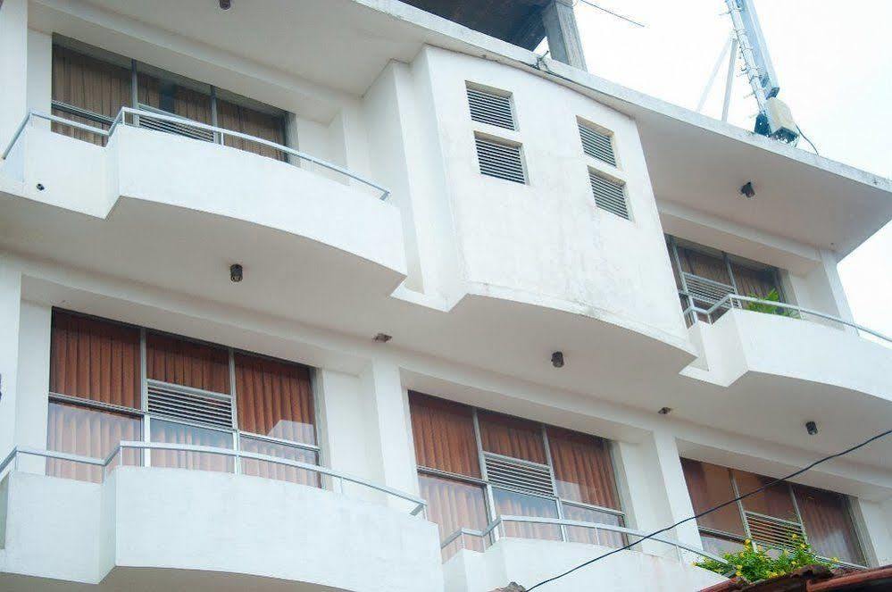 Hotel Marine At Negombo Beach Νεγκόμπο Εξωτερικό φωτογραφία